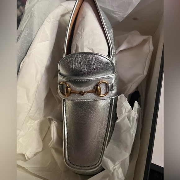 SOLD - GUCCI $795 NIB NWT Galassia GG Marmont Fringe 50mm Loafer Pumps Argento - Picture 8 of 9